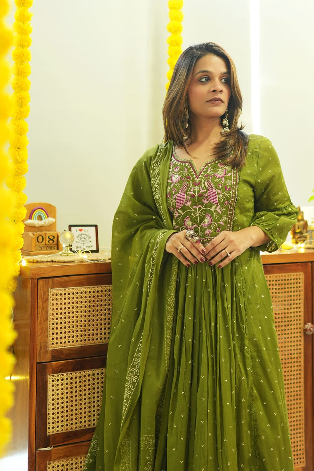 Women's Green Embroidered printed rayyon kurta & pant with malmal dupatta set