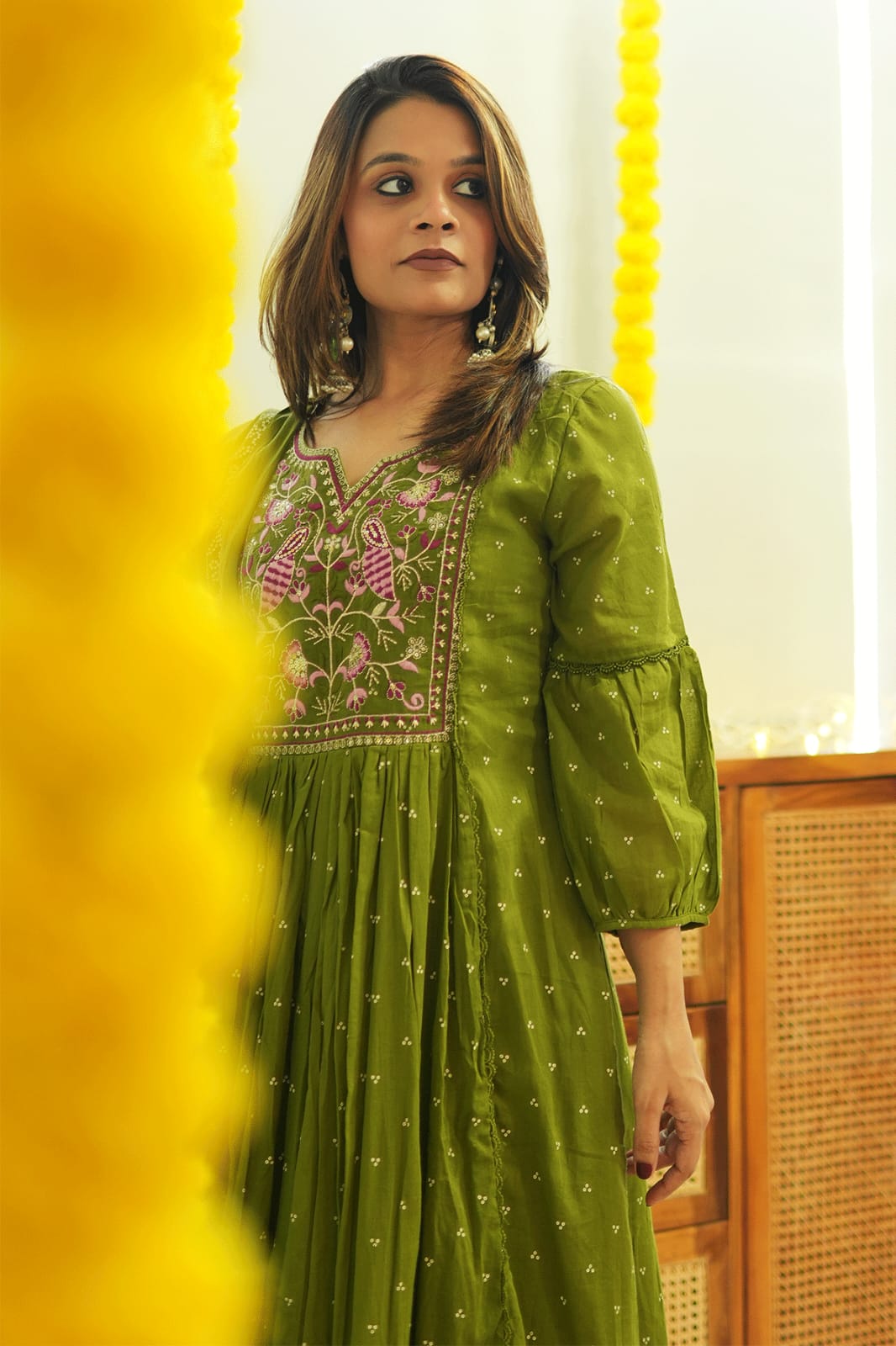 Women's Green Embroidered printed rayyon kurta & pant with malmal dupatta set